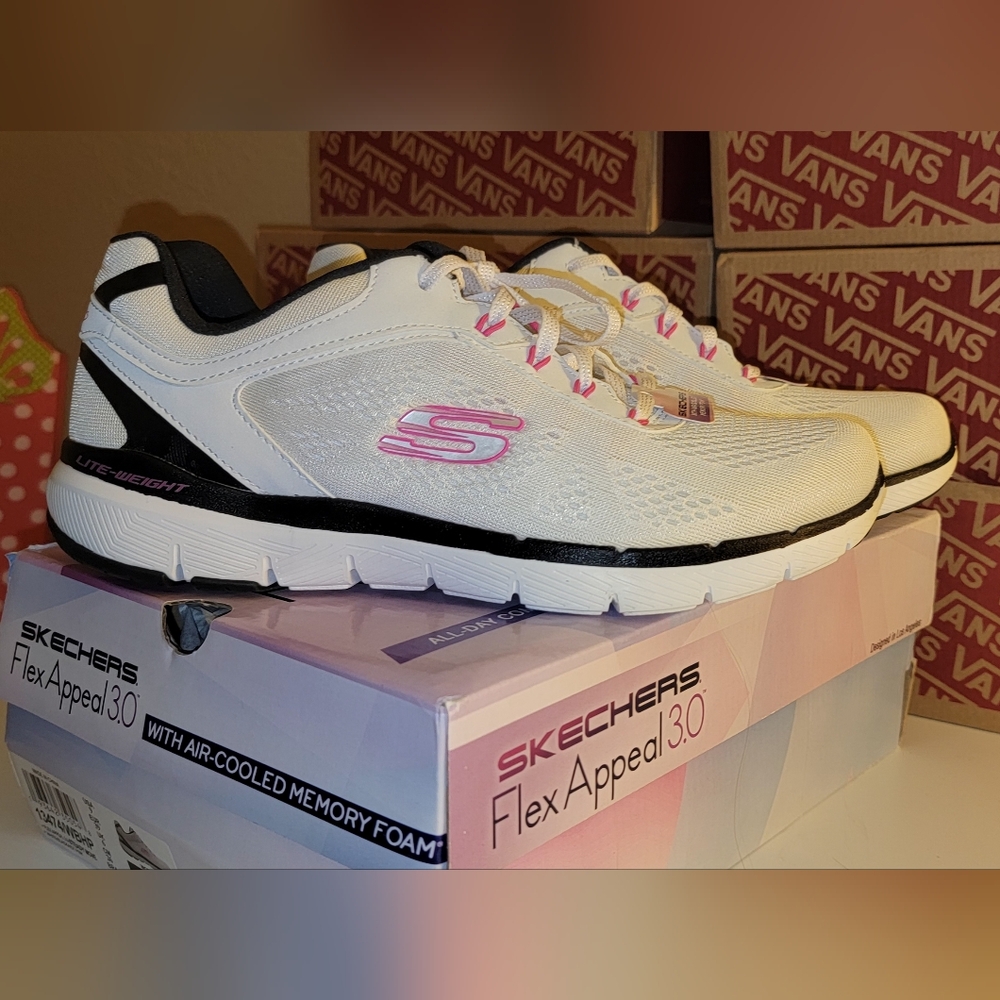 Womens 9 sketchers